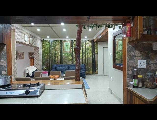 4 BEDROOM HOUSE FOR SALE IN CAVERSHAM GLEN